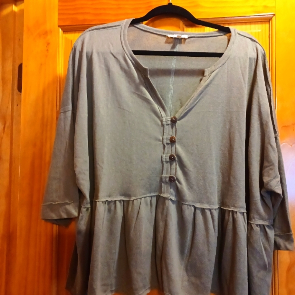 NEW EASEL OLIVE BABY DOLL SHIRT